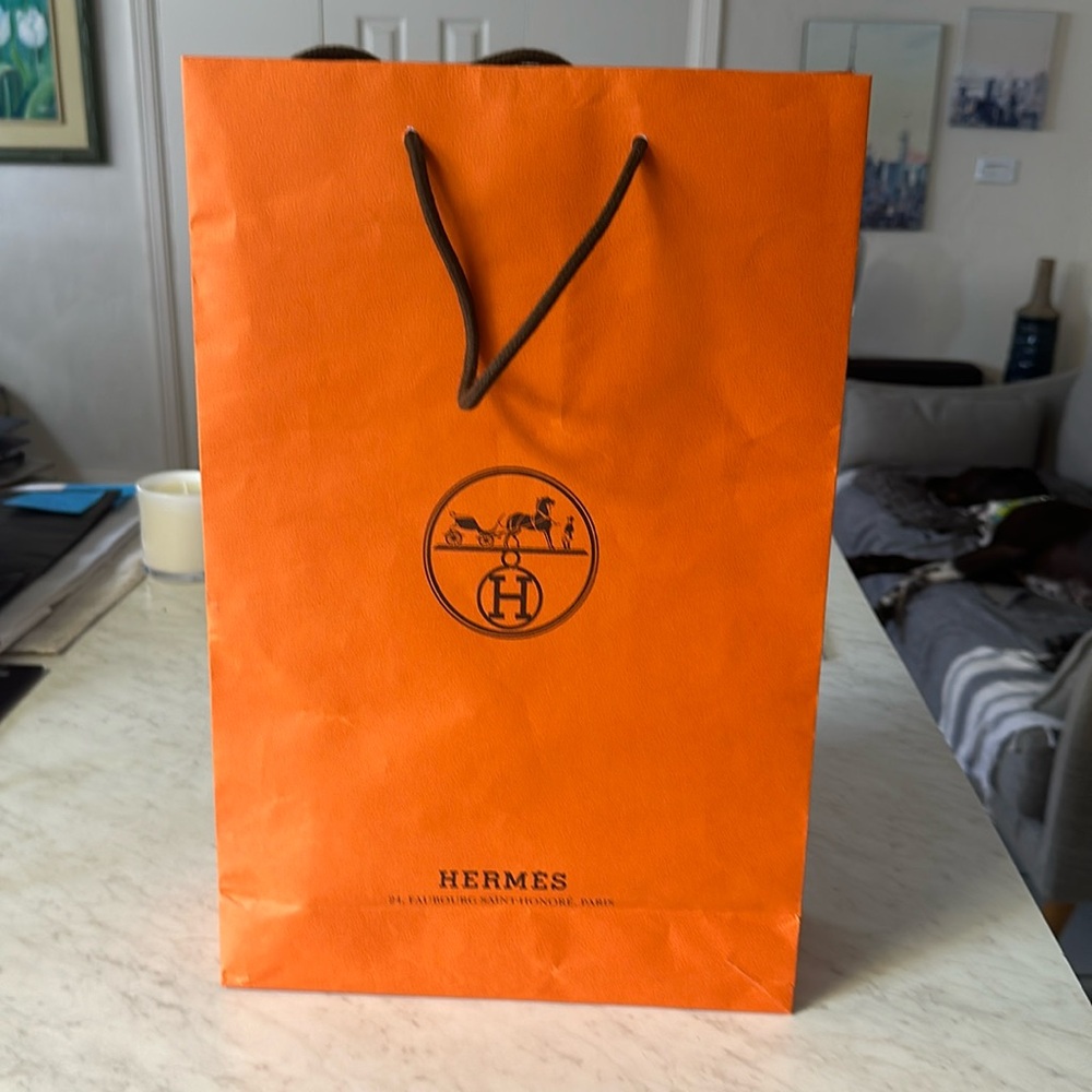✨🧡✨🤎HERMES PARIS MEDIUM TALL SHOPPING BAG ✨🧡✨🤎